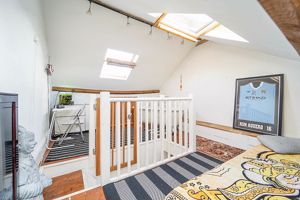 Loft room - click for photo gallery